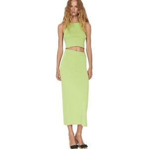 Mango LONG KNITTED Vibrant Green Pencil Skirt Size Medium